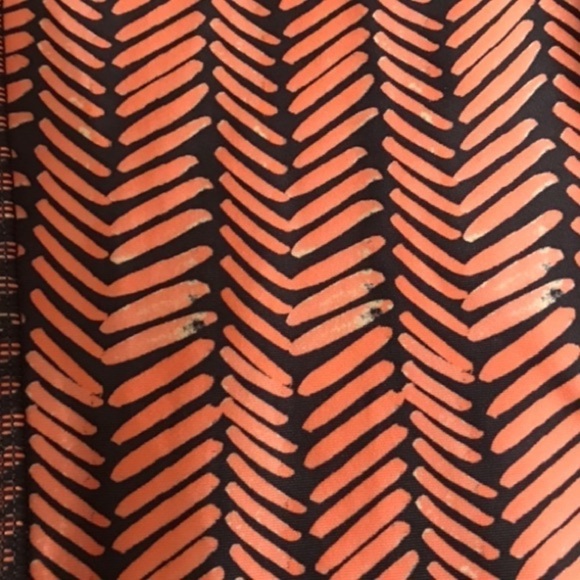 NWOT Under Armour Fly By Crop Legging - Picture 8 of 8